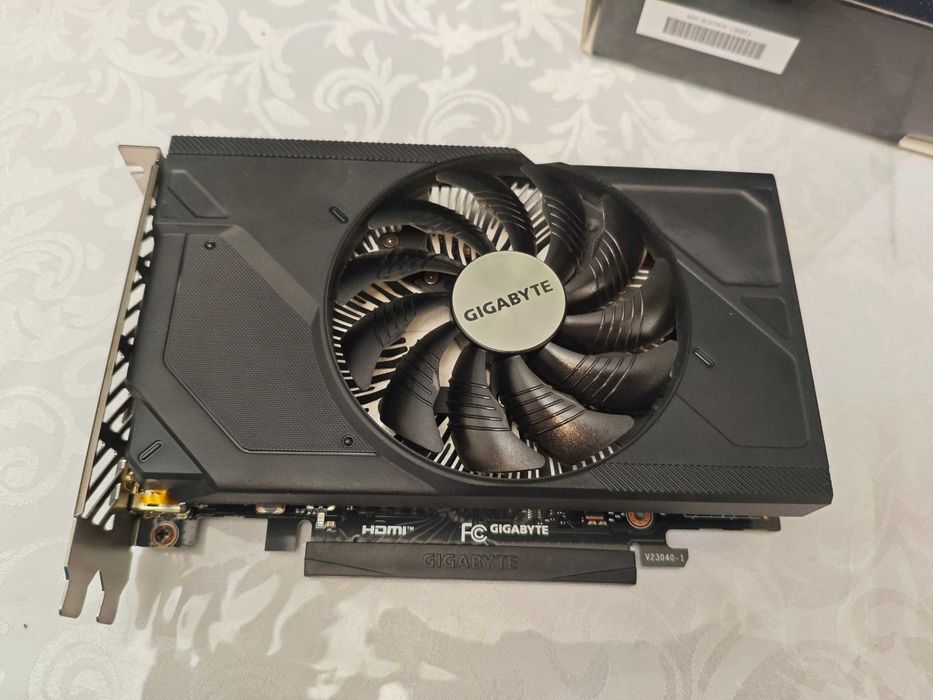 RTX 4060 Gigabyte D6