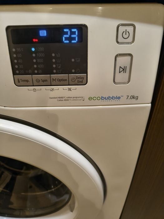 Продавам Пералня Samsung 7kg Eco Bubble