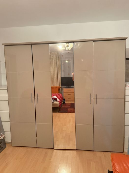 Șifonier / dressing  în 5 usi