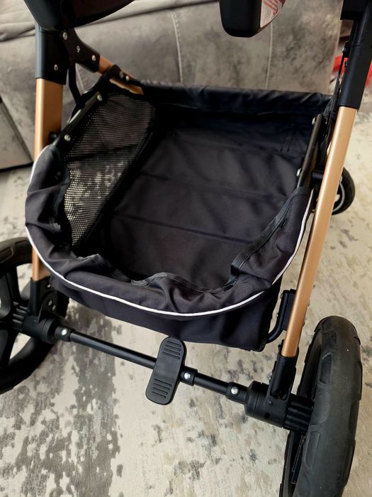 Carut 3 in 1, ce poate fi folosit de la naștere pana la 3 ani.