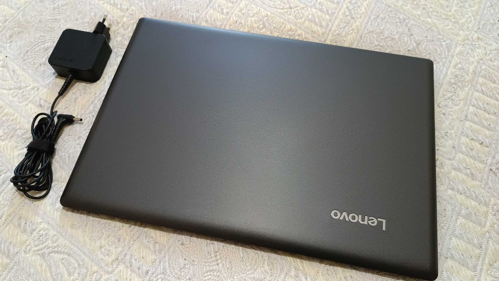 Ноутбук Lenovo 17"