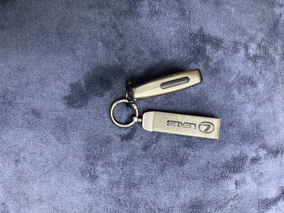 Чехол на смарт ключ Lexus / Астана