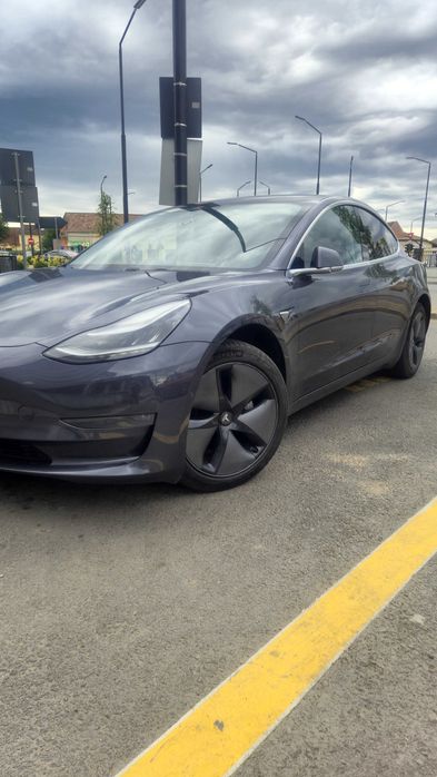 TESLA Model 3 2019 — imagine 4