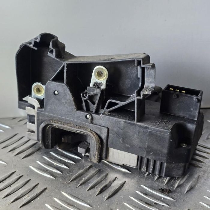 Broasca usa dreapta fata Opel Meriva A facelift