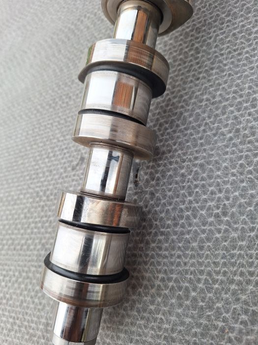 Разпределителен вал 1.9tdi 131k помпа дюза отличен