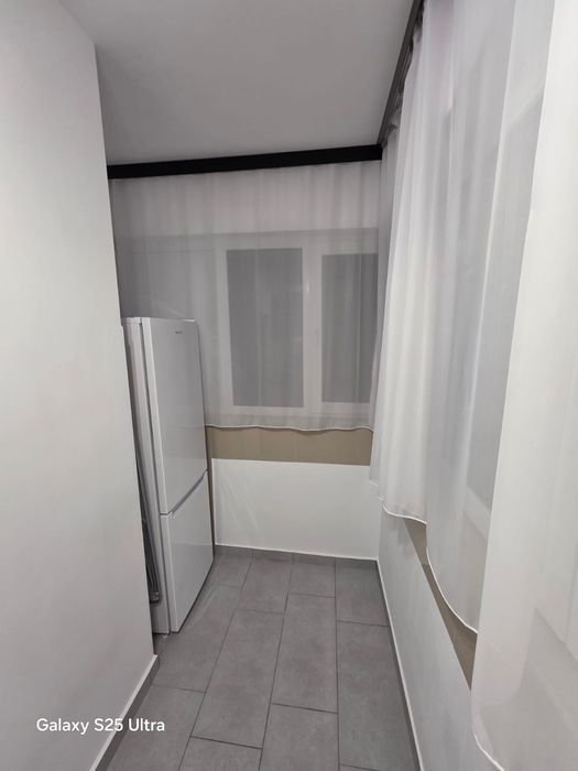 Inchiriez Apartament Militari Resident