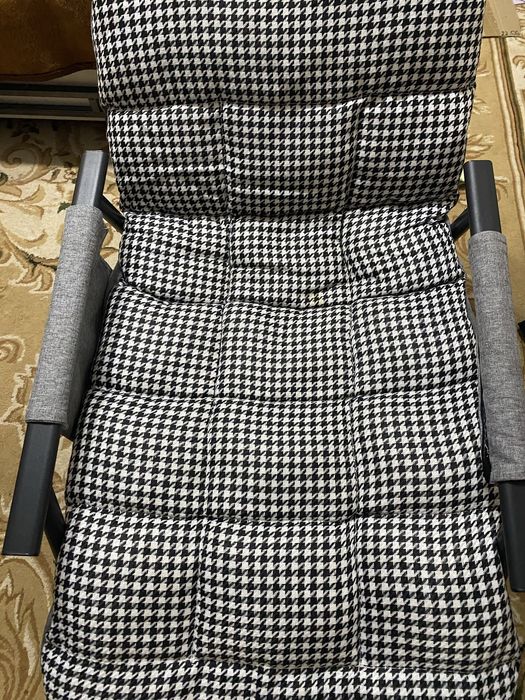 Кресло качалка новая