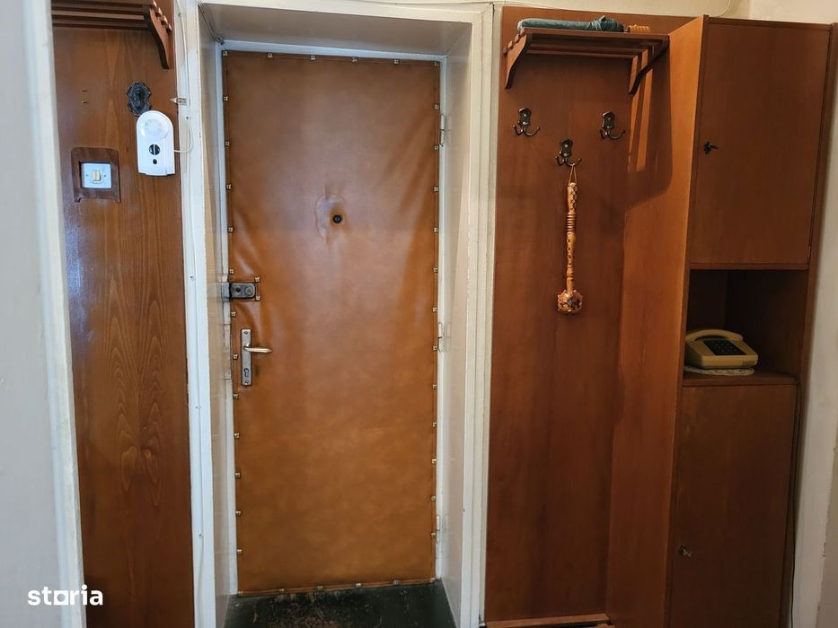 Apartament 2 camere, etaj 1, zonă gara Focsani.