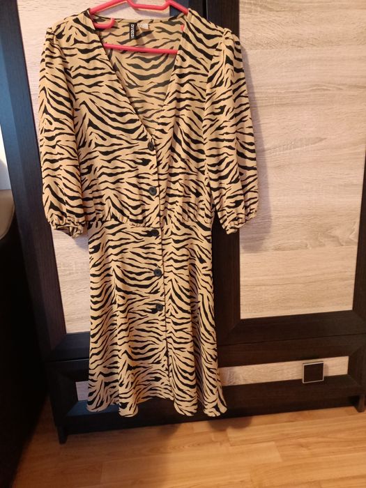 Vând/schimb rochii de ocazie și de zi