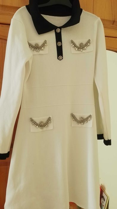 Красива рокля с камъни