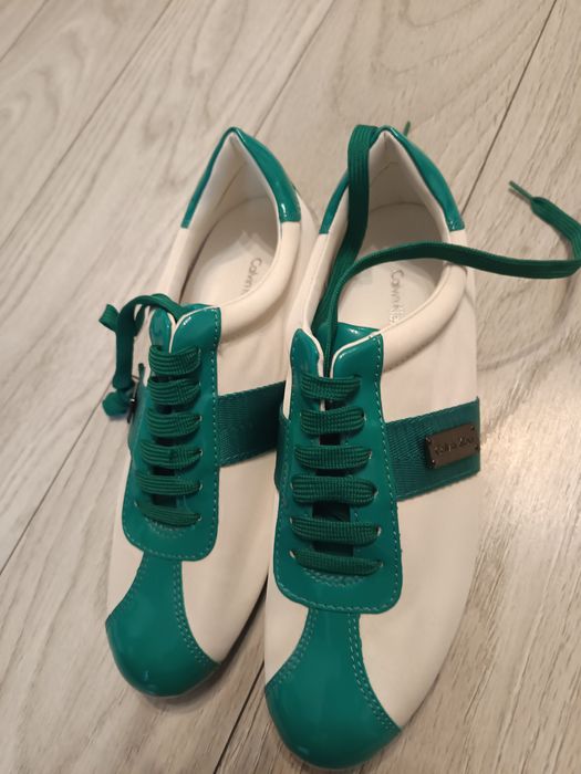 Adidași Kalvin Clein