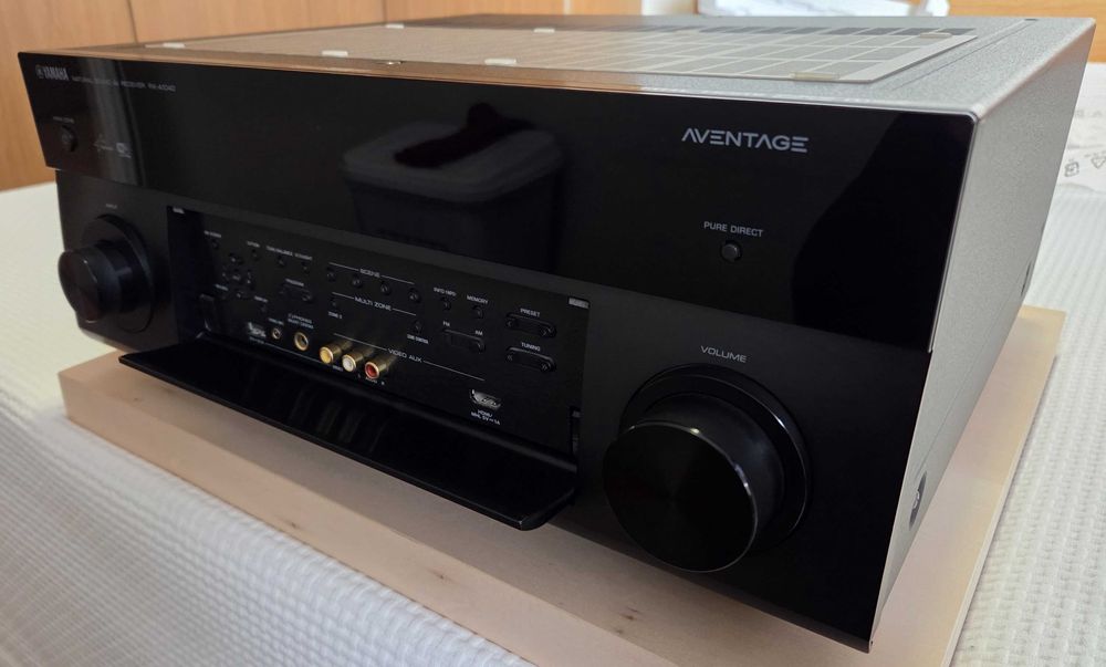 YAMAHA Aventage RX-A1040 7.2 Channel AV Receiver