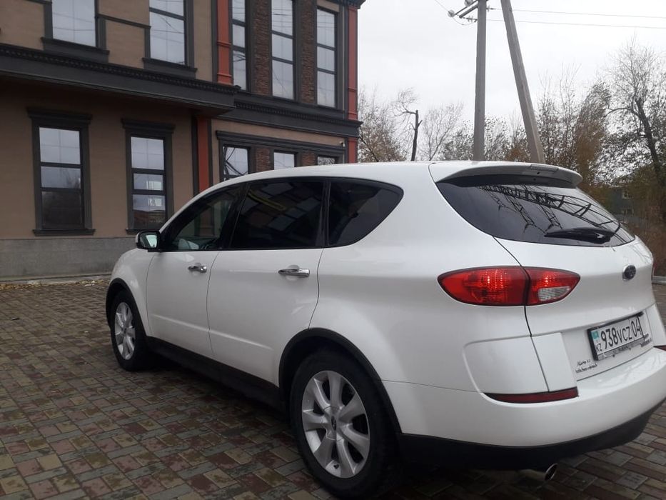 Subaru tribeka B9