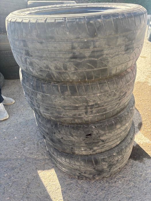 Шины Dunlop.