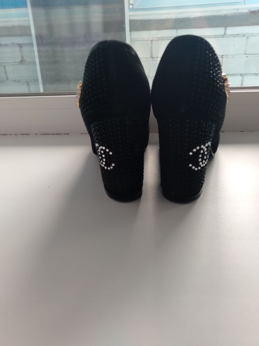 Продам женские туфли