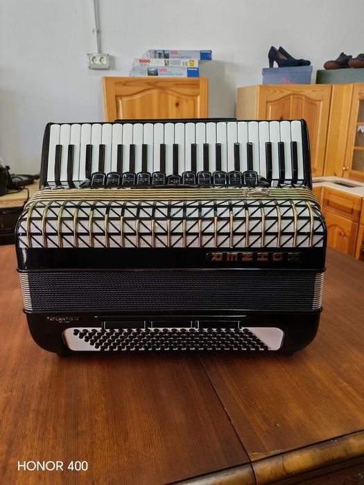 Hohner Atlantic IV adus recent din Germania