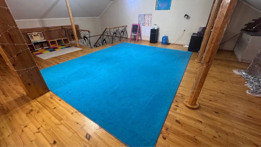 Продам палас и мебель для детского сада