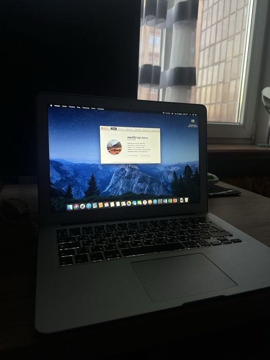 Продам Macbook Air 13
