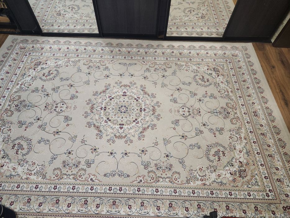 Продам ковры в отличном состоянии