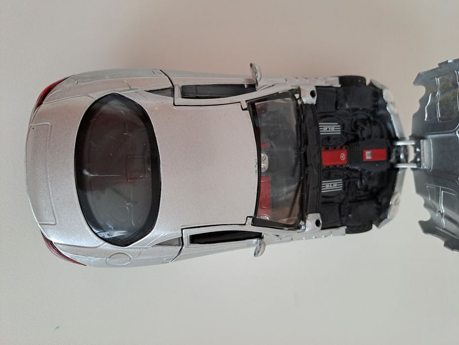 Кола мерцедес играчка