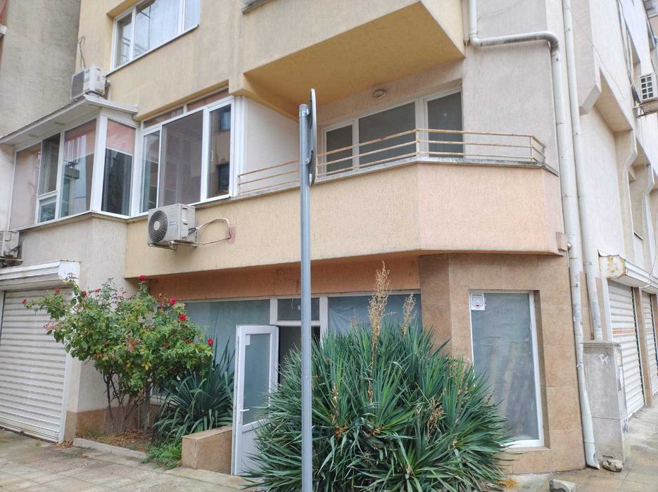 Продава се Двустаен апартамент в Варна, Колхозен пазар - 80 кв.м за 1874 €/кв.м - Снимка #1