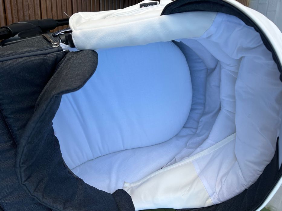 Бебешка количка Venicci 3в1