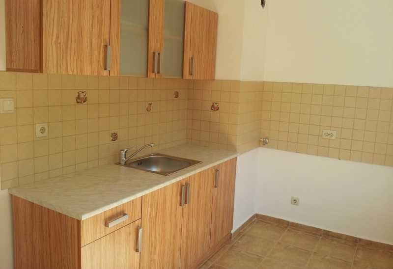 Дава се под наем Двустаен апартамент в София, Надежда 1 - 68 кв.м за 306 € - Снимка #1