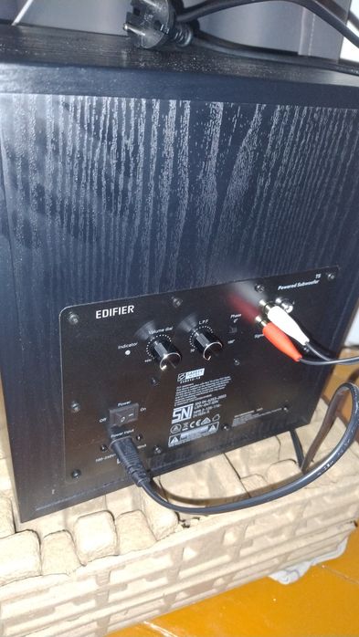 Сабвуфер Edifier T5