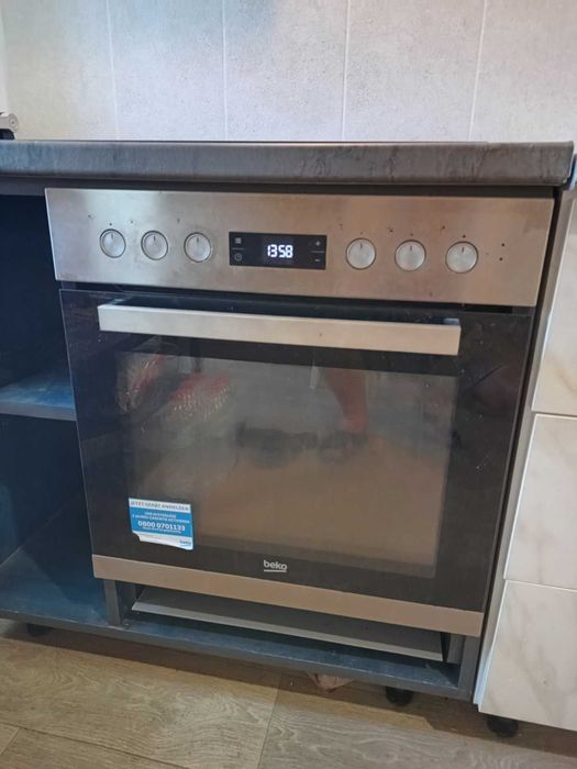 Фурна за вграждане + керамичен плот "BEKO" - 260 €