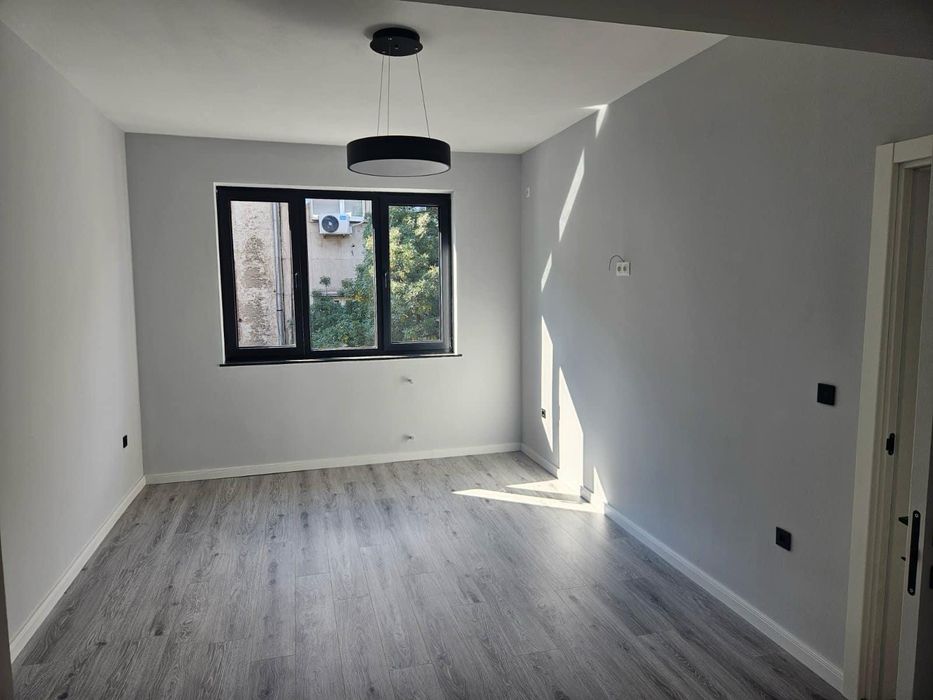 Дава се под наем Тристаен апартамент в София, Докторски паметник - 55 кв.м за 650 € - Снимка #8