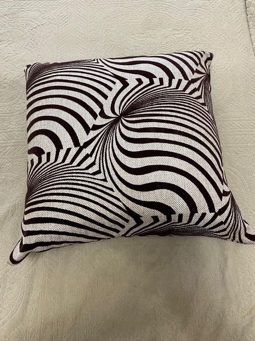 Подушки диванные.