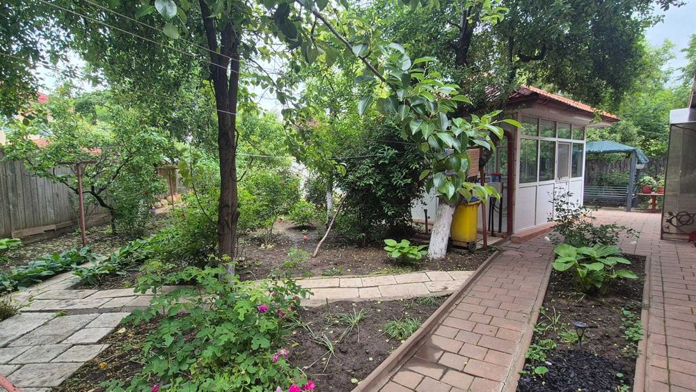 Vand casa zona ultracentral
