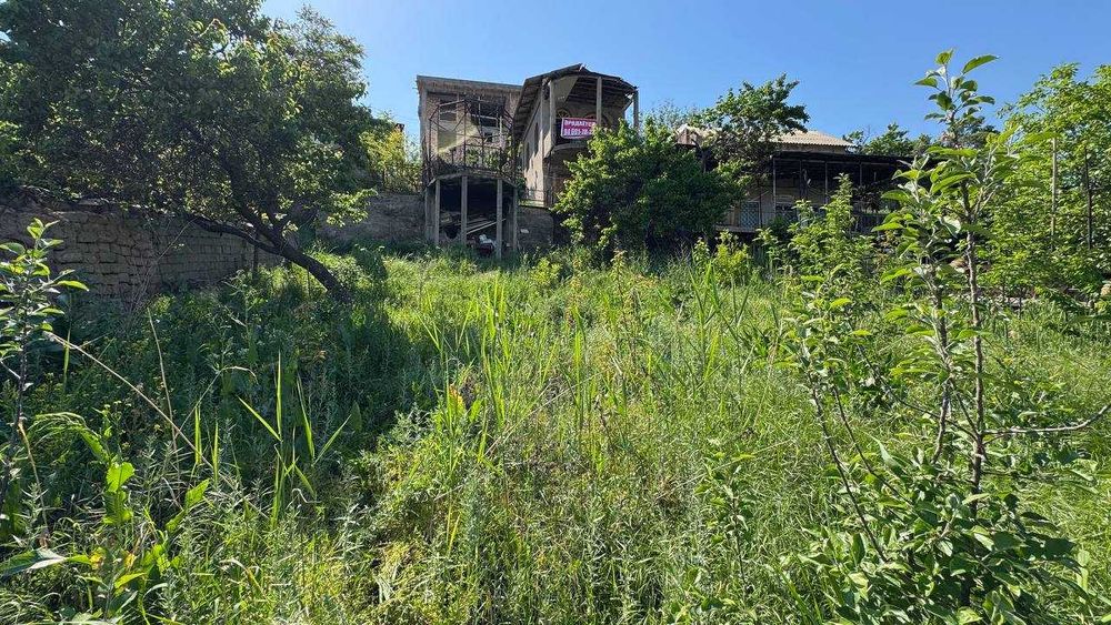 6 sotiq 2 etajli( yashasa bo'ladi) yana 2 sotiqni qo'shib olsa boladi