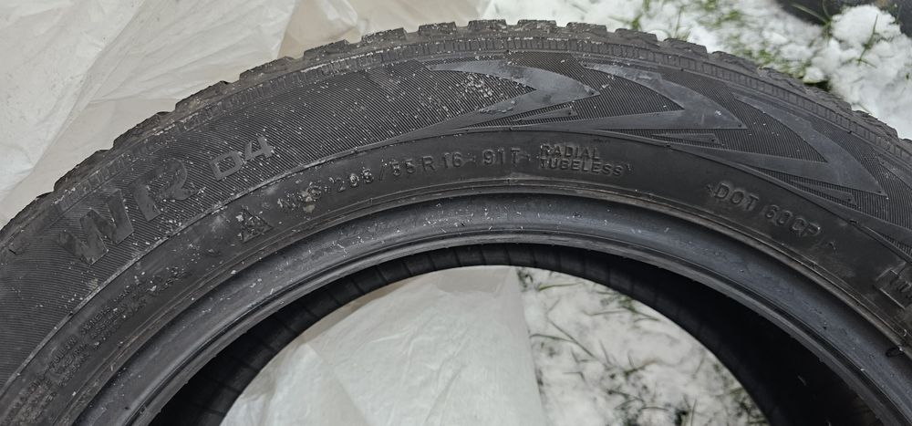 Set Anvelope Iarna Nokian