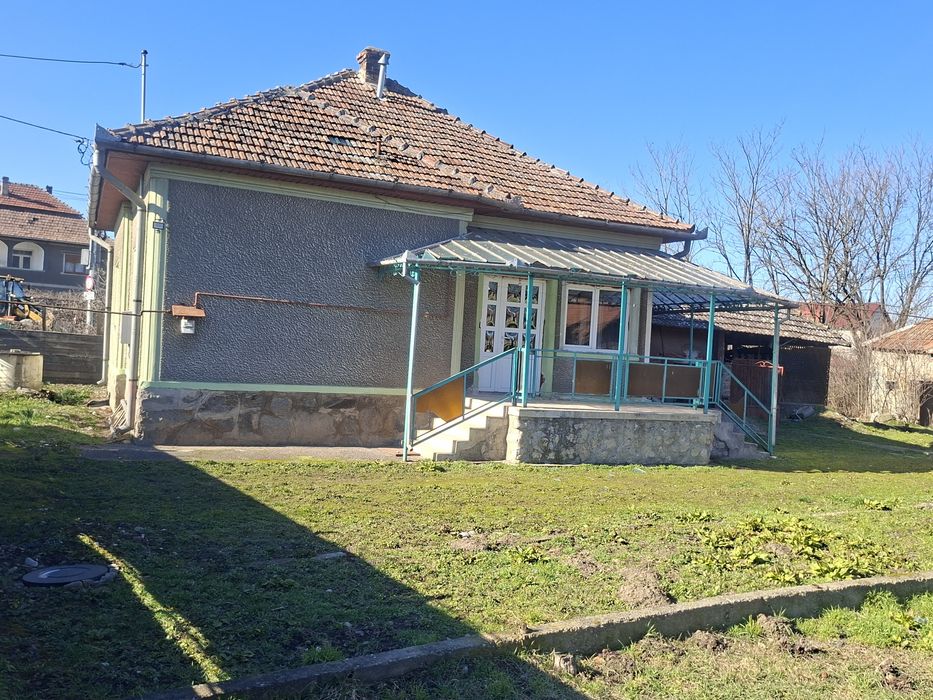 Casa de vanzare  in teius