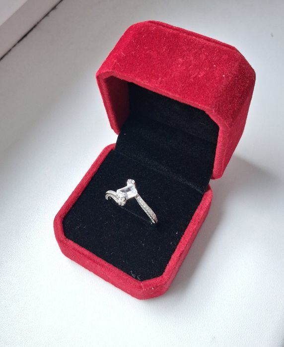 Inel argint S925, stil logodnă,cu zirconiu strălucitor ,Nr 9