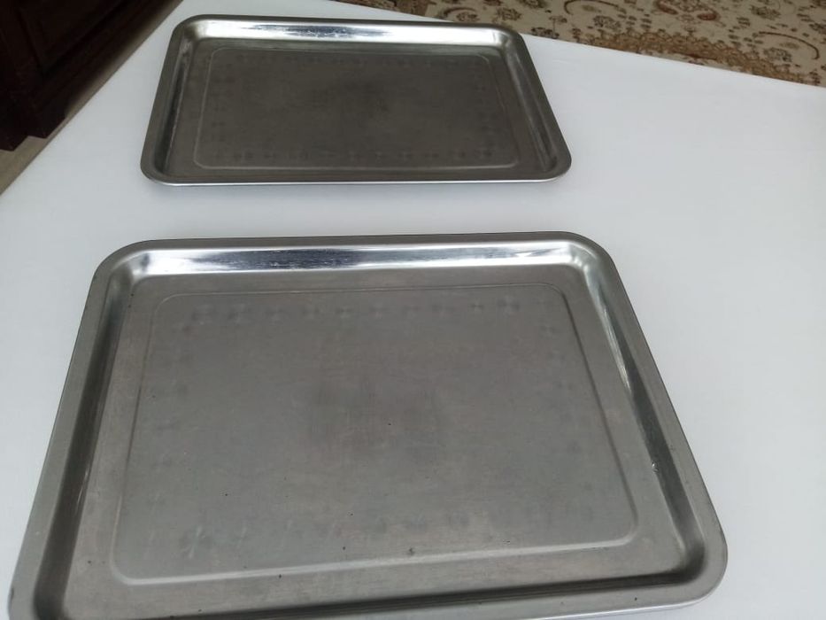 Металлические подносы