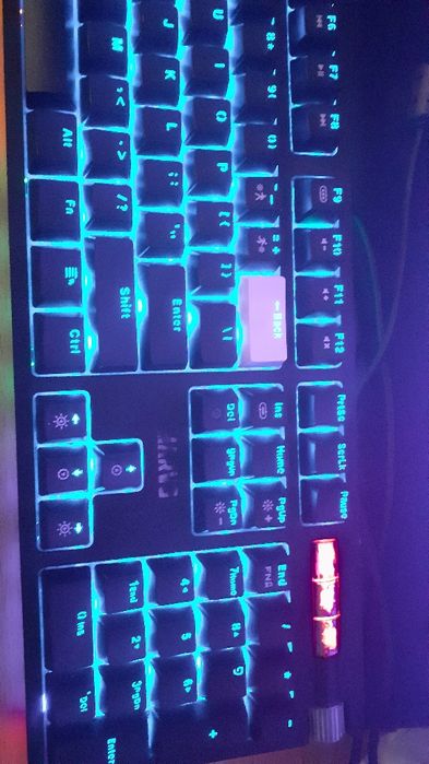 Механична клавиатурата на Marvo