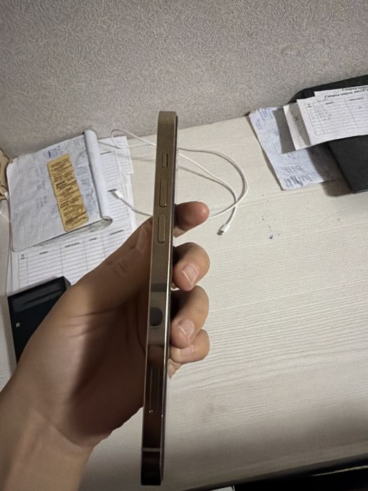 Продам Айфон 12pro
