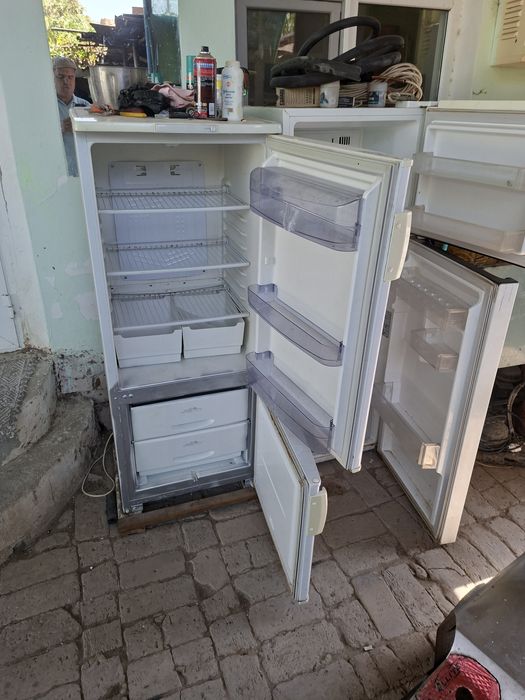 Холодильниклар сотилади