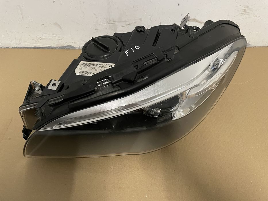 Far Stanga Bi-Xenon Adaptiv BMW 5 F10 F11 Facelift LCi Original