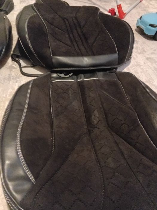 Авто чехлы новыи чёрныи