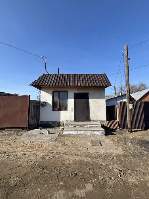 Частный дом с пристройкой