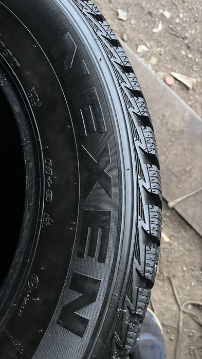 235/65 R17 Nexen 4шт