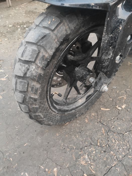 Скутер  бензин яхши юради запчастмас бу ???