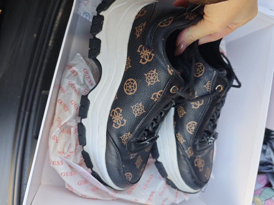 Дамски маратонки Guess