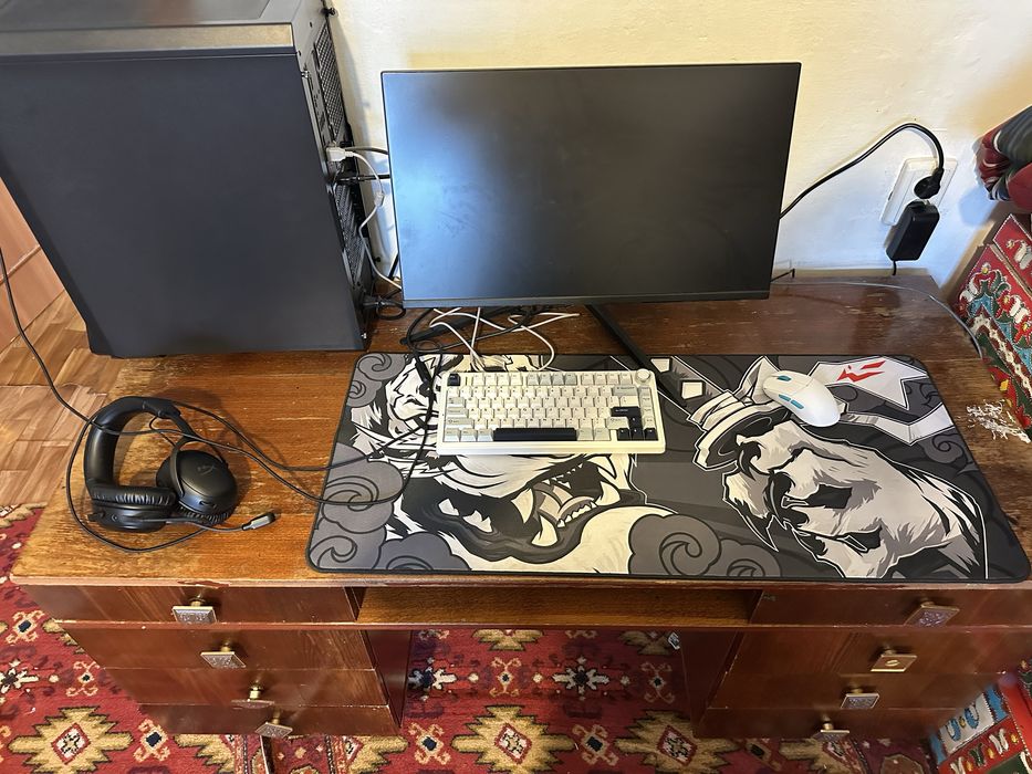 Продается писменный стол