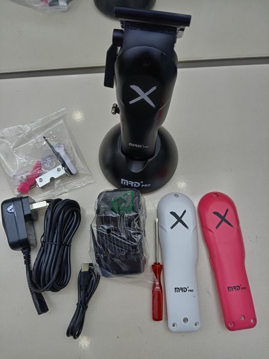 Срочно продам машинку для стрижки волос MRD pro