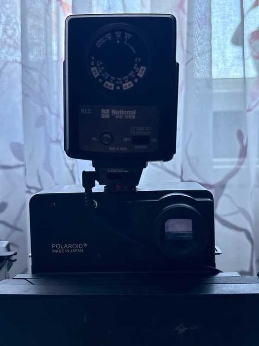 Polaroid 600SE Instant Film Camera Mamiya 127mm F4.7 Lens