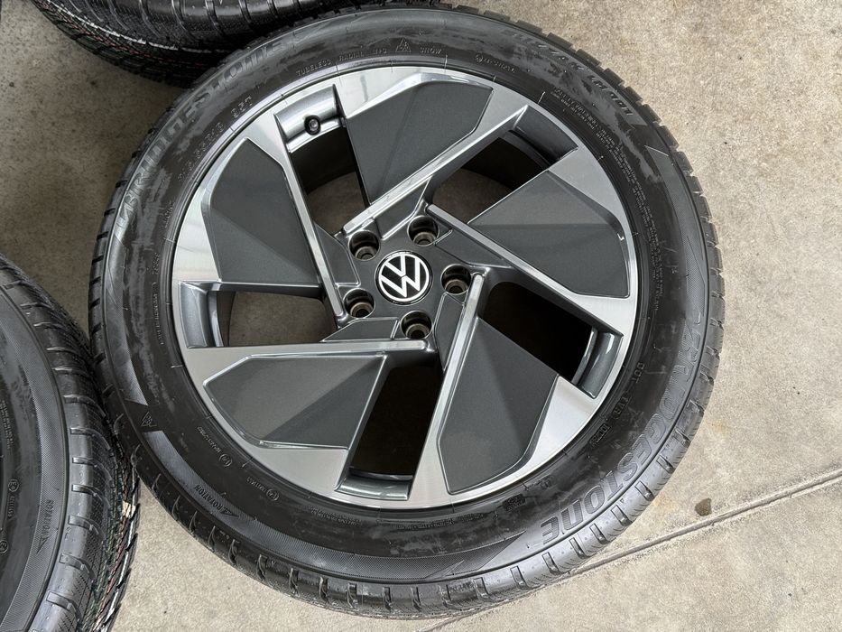 4бр. ЧИСТО НОВ КОМПЛЕКТ 18” Джанти “EAST DERRY” 5х112 + Зимни Гуми 215/55R/18 *BRIDGESTONE* за  -VW ID3/VW/CUPRA/SKODA/SEAT/VAG-